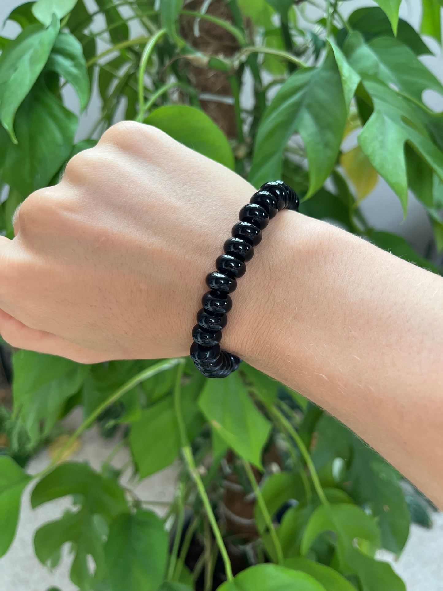 Schwarzer Onyx Chips Armband – Edelstein Schmuck für Schutz & Stärke