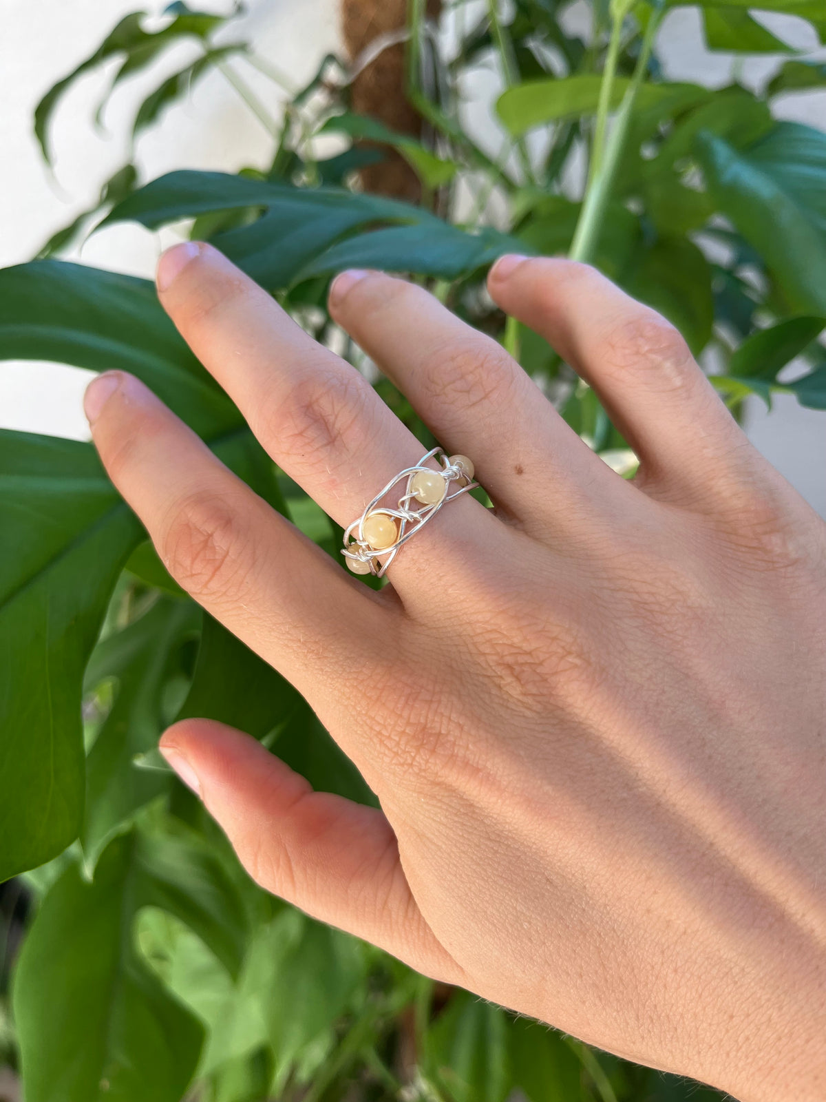 Solarplexus Chakra Ring – Orangencalcit in 925 Silber oder goldfarbenem Draht