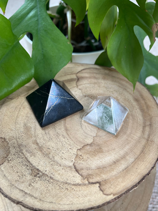 Kleine Pyramiden Gravur