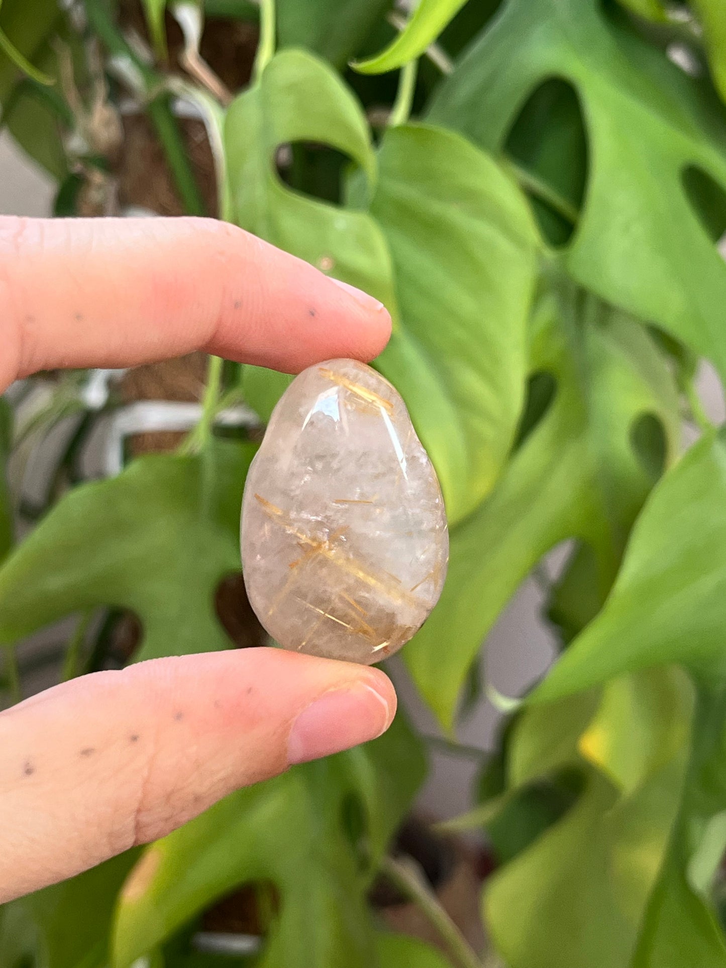 Rutilquarz Trommelstein gebohrt – Edelstein Anhänger Klarheit & Energie Naturstein