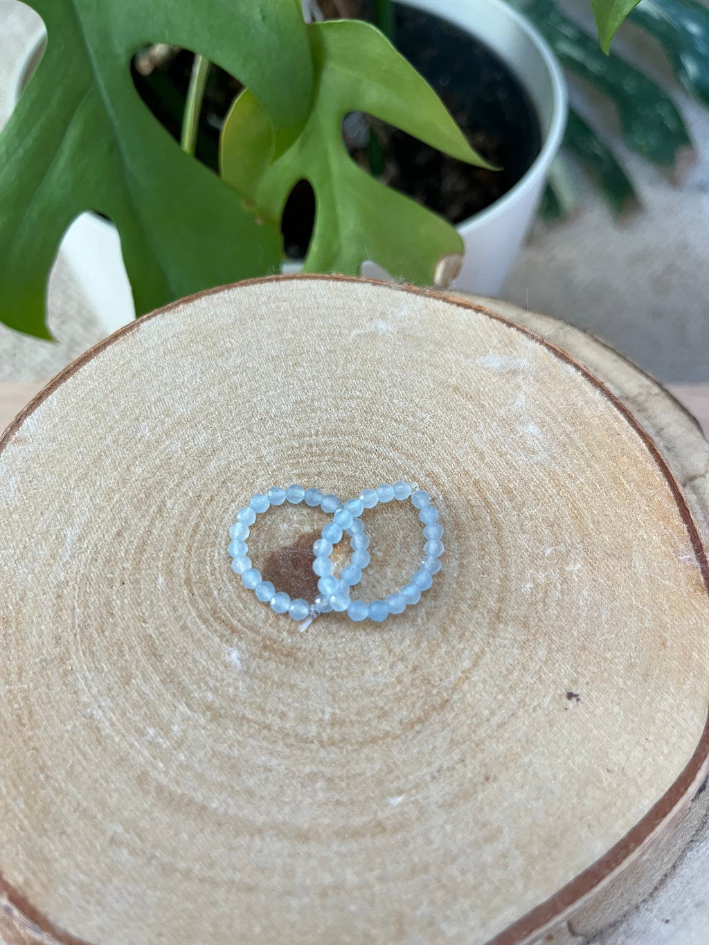 Aquamarin facettiert Ring elastisch 3mm Kugeln