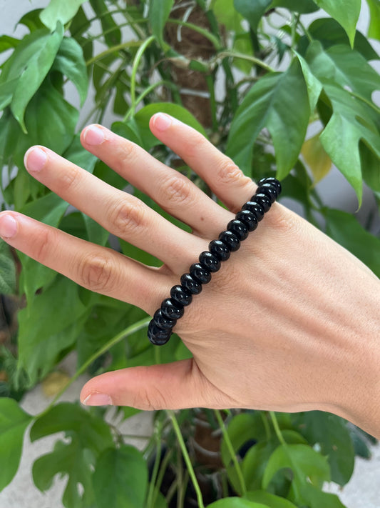 Schwarzer Onyx Chips Armband – Edelstein Schmuck für Schutz & Stärke