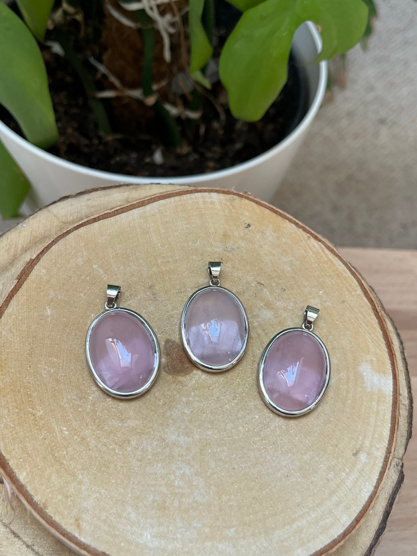 Rosenquarz Kettenanhänger 925 Silber gefasst oval – Echter Edelstein Anhänger Liebe & Herzchakra