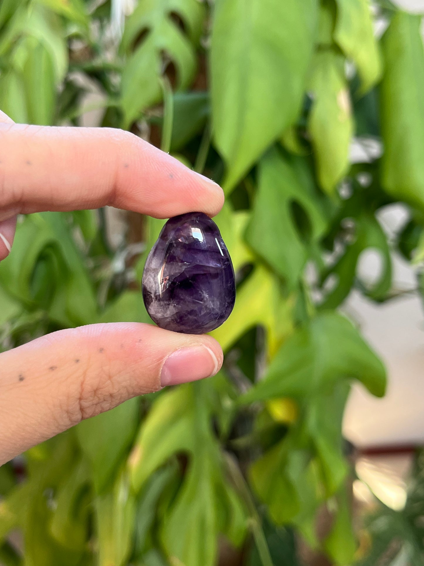 Amethyst Trommelstein gebohrt – Edelstein Anhänger für Ruhe & Klarheit