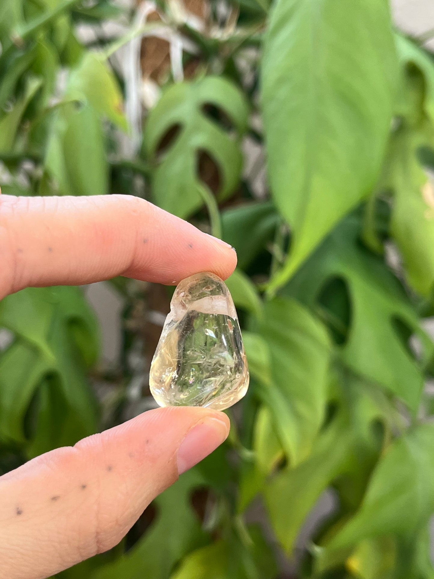 Citrin Natur Trommelstein gebohrt – Edelstein Anhänger für Fülle & Lebensfreude