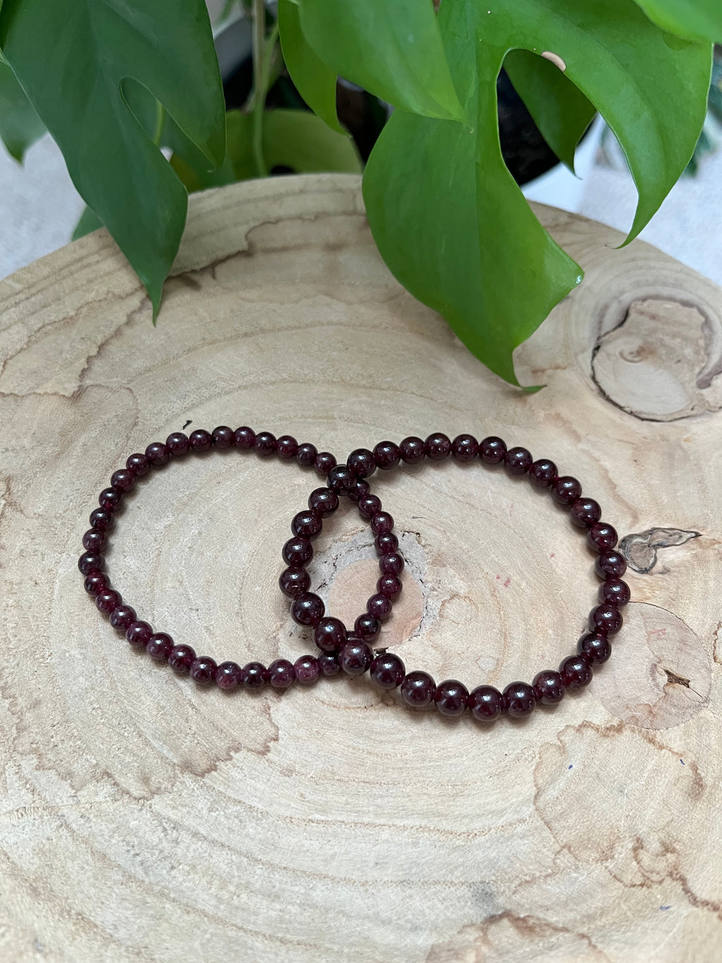 Granat Kugelarmband –  für Energie & Stärke
