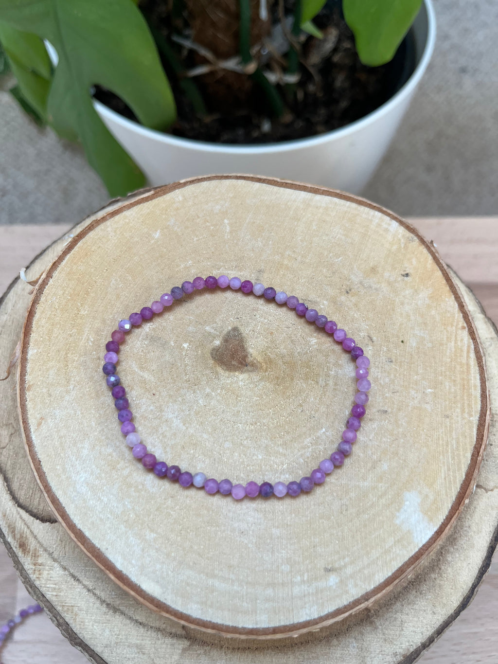 Rubin facettiertes Armband – Edelstein Armband für Kraft & Leidenschaft