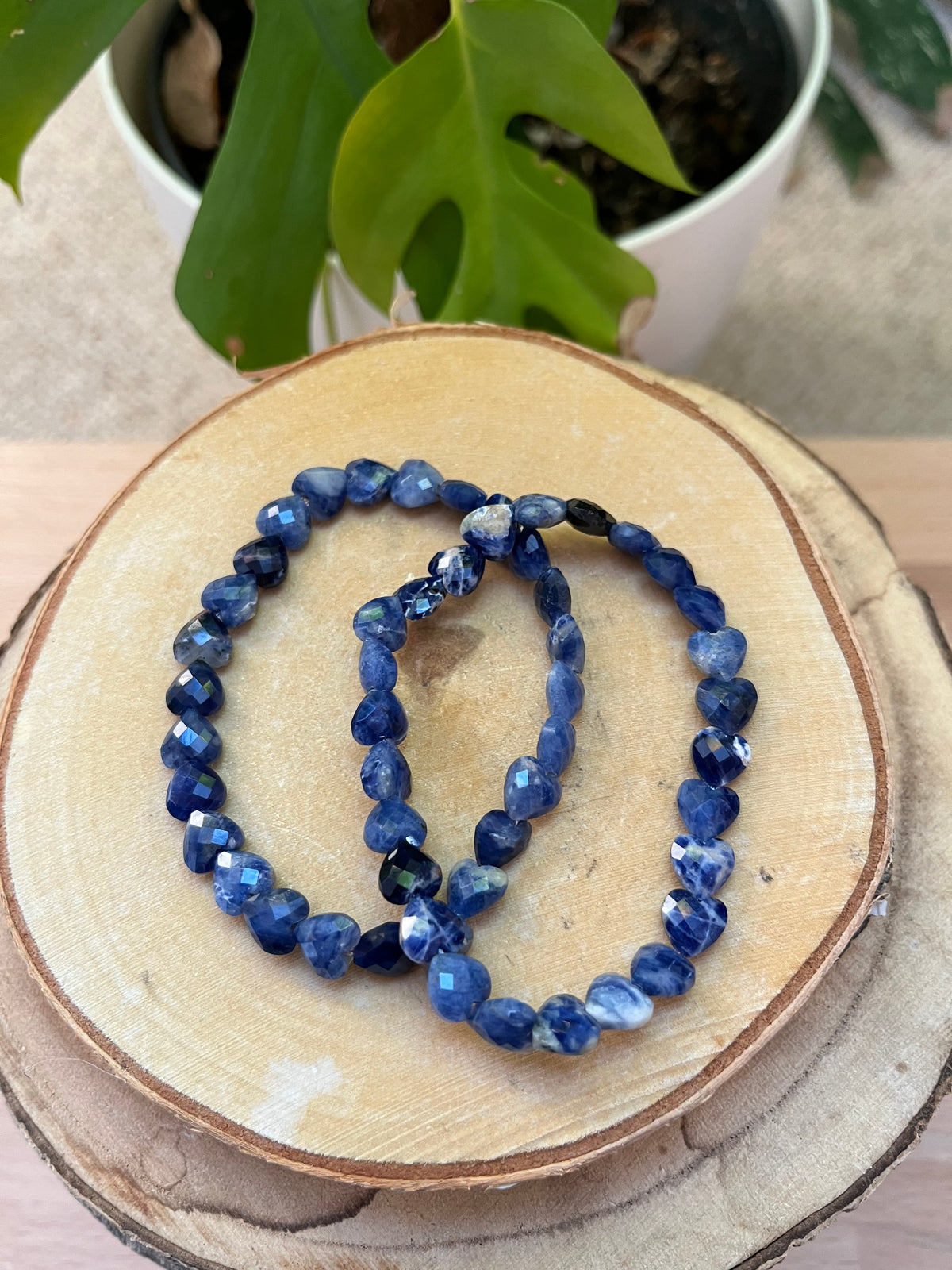 Sodalith Armband facettiertes Herz – Klarheit & Ausdruck