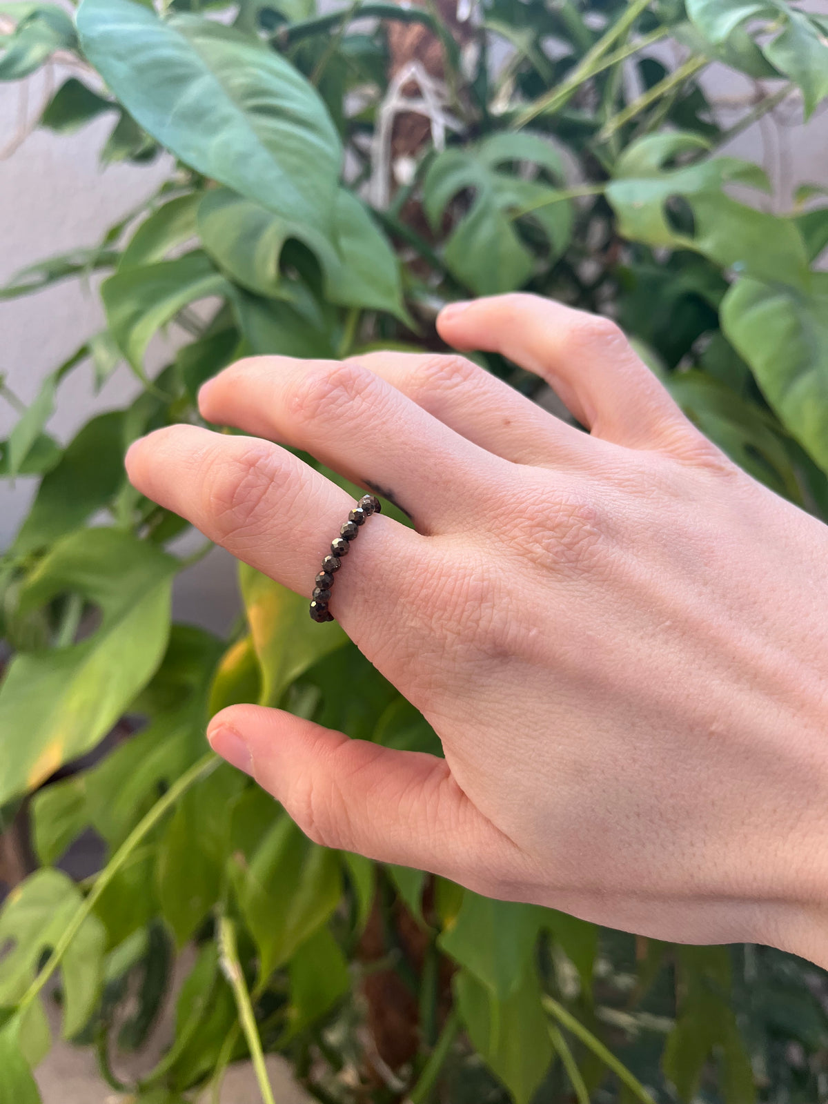 Pyrit Ring facettiert 3 mm – Stärke & Klarheit | Elastischer Edelsteinring