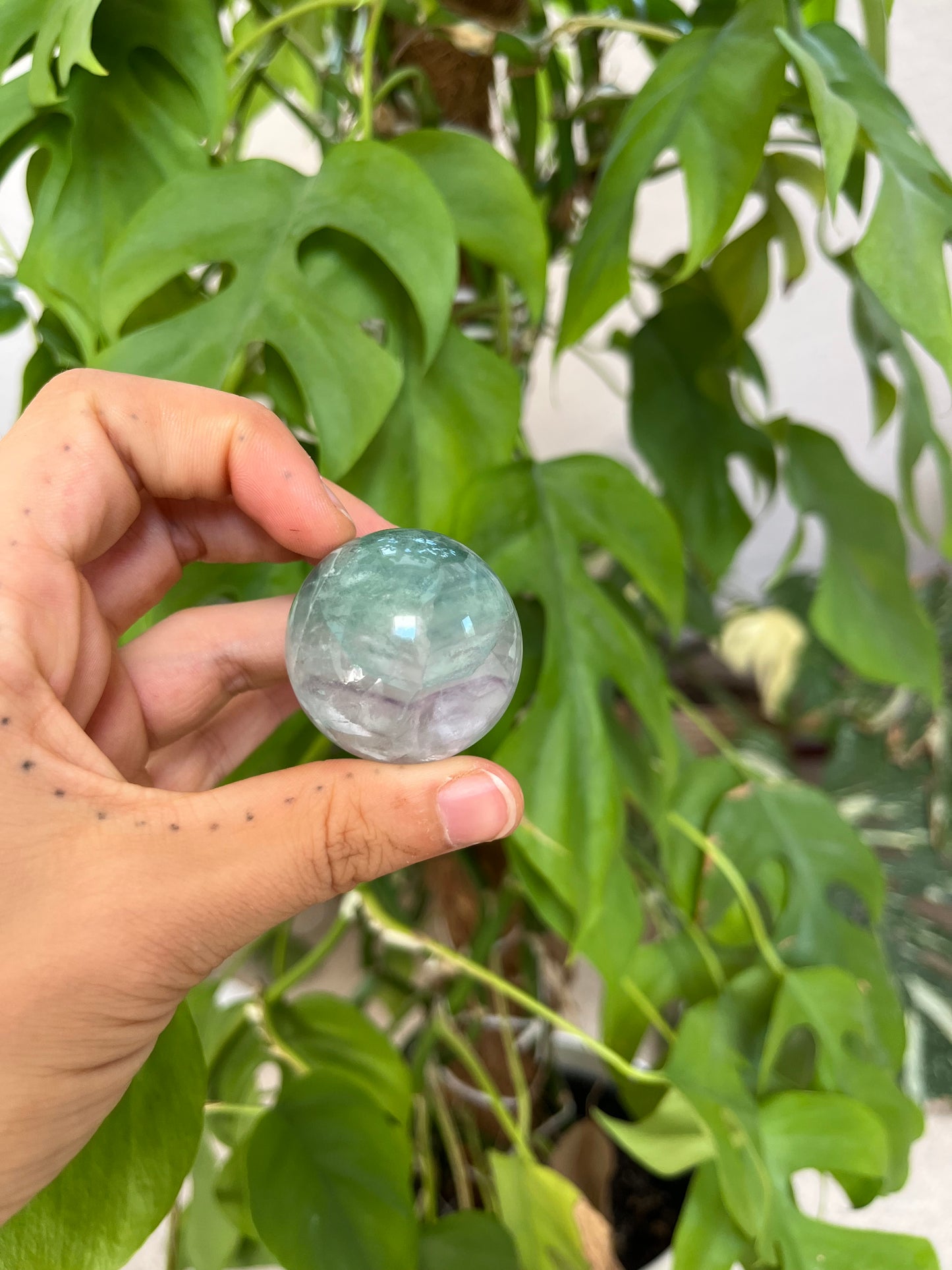 Grüne Fluorit Kugel 3,5 cm – Edelstein für Klarheit & Harmonie