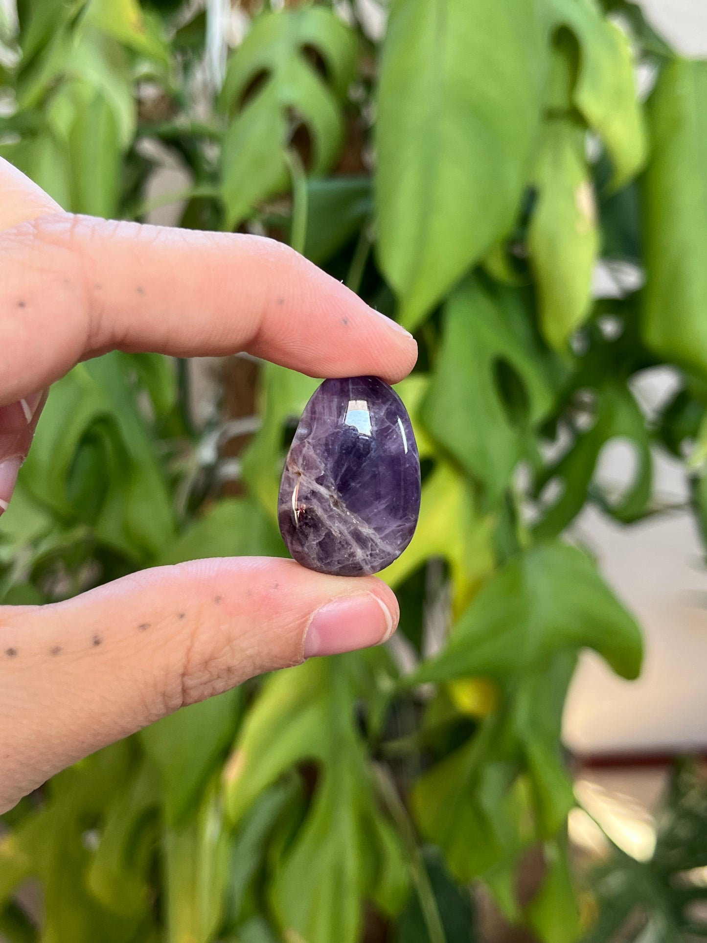 Amethyst Trommelstein gebohrt – Edelstein Anhänger für Ruhe & Klarheit