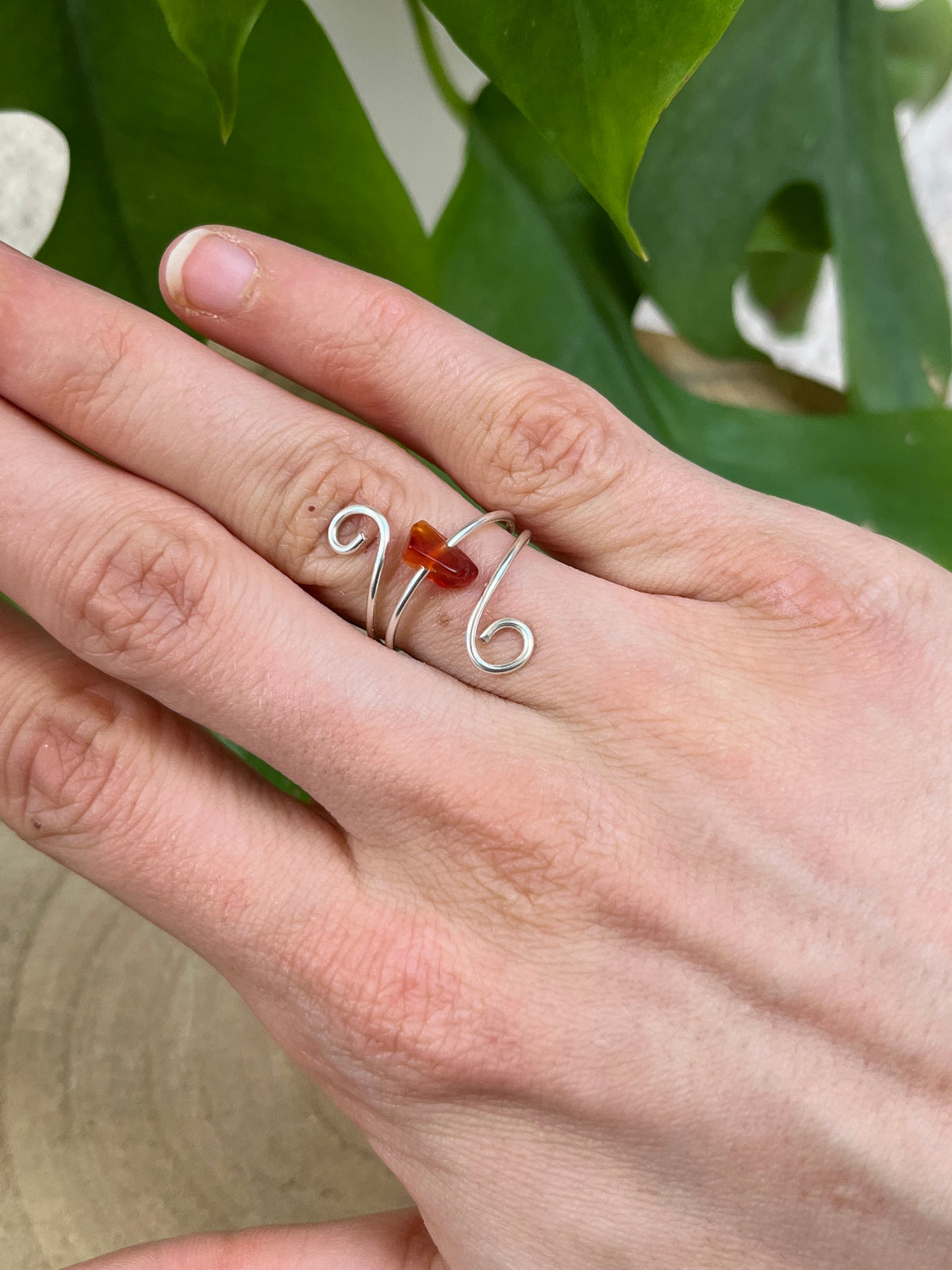 Handgefertigter Karneol Ring – verstellbar