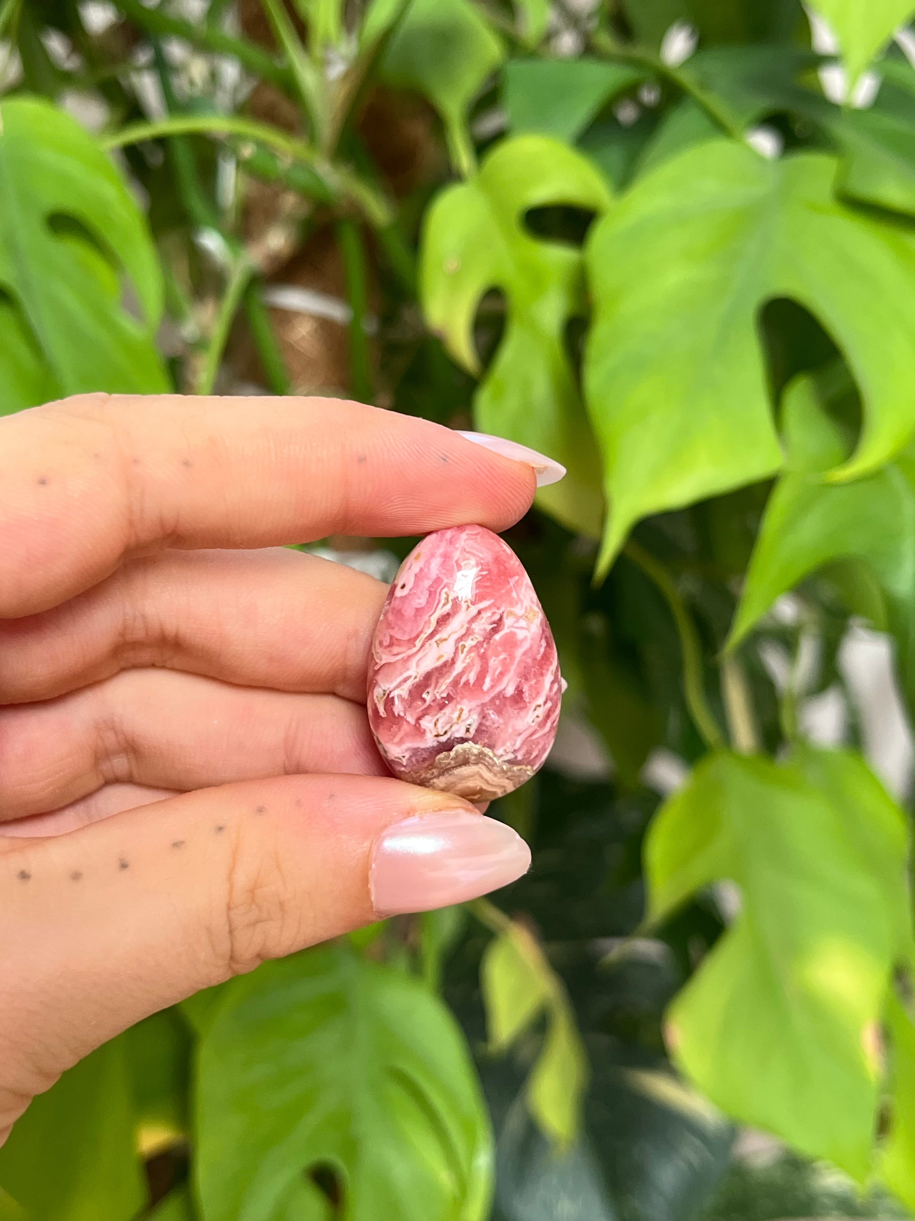 Rhodochrosit Trommelstein gebohrt