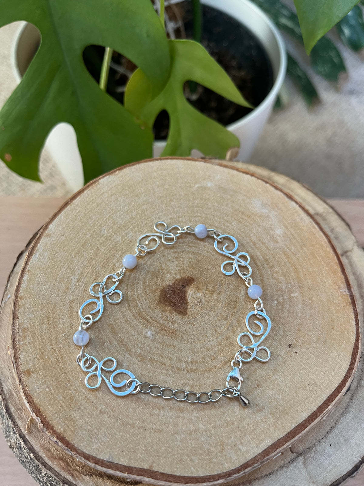 Chalcedon Armband 925 Silber – Ruhe & Klarheit | Handgefertigtes Edelstein-Armband mit Verschluss