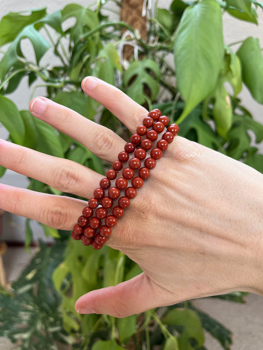 Roter Jaspis Kugelarmband – Edelstein Armband für Stärke & Erdung
