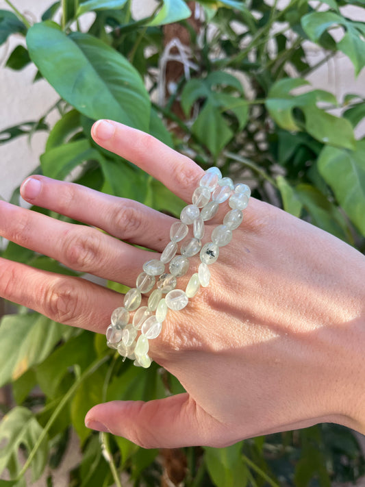 Prehnit Nugget Armband – Ruhe & Klarheit