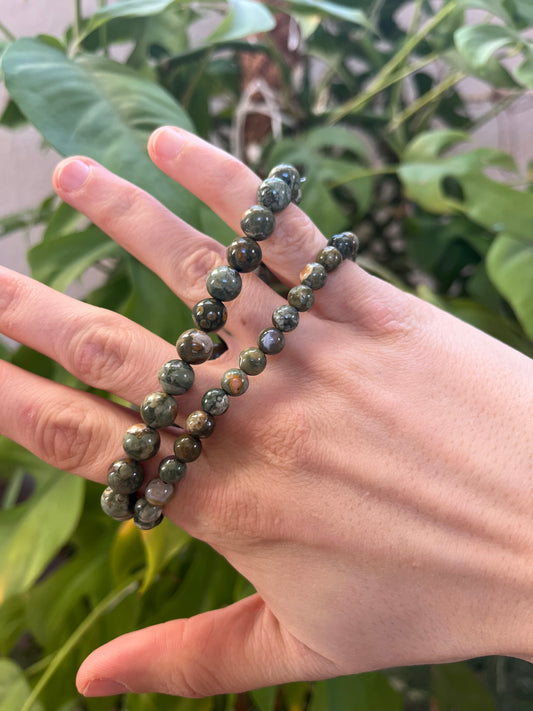 Regenwald-Rhyolith Armband  – Naturverbundenheit & Balance