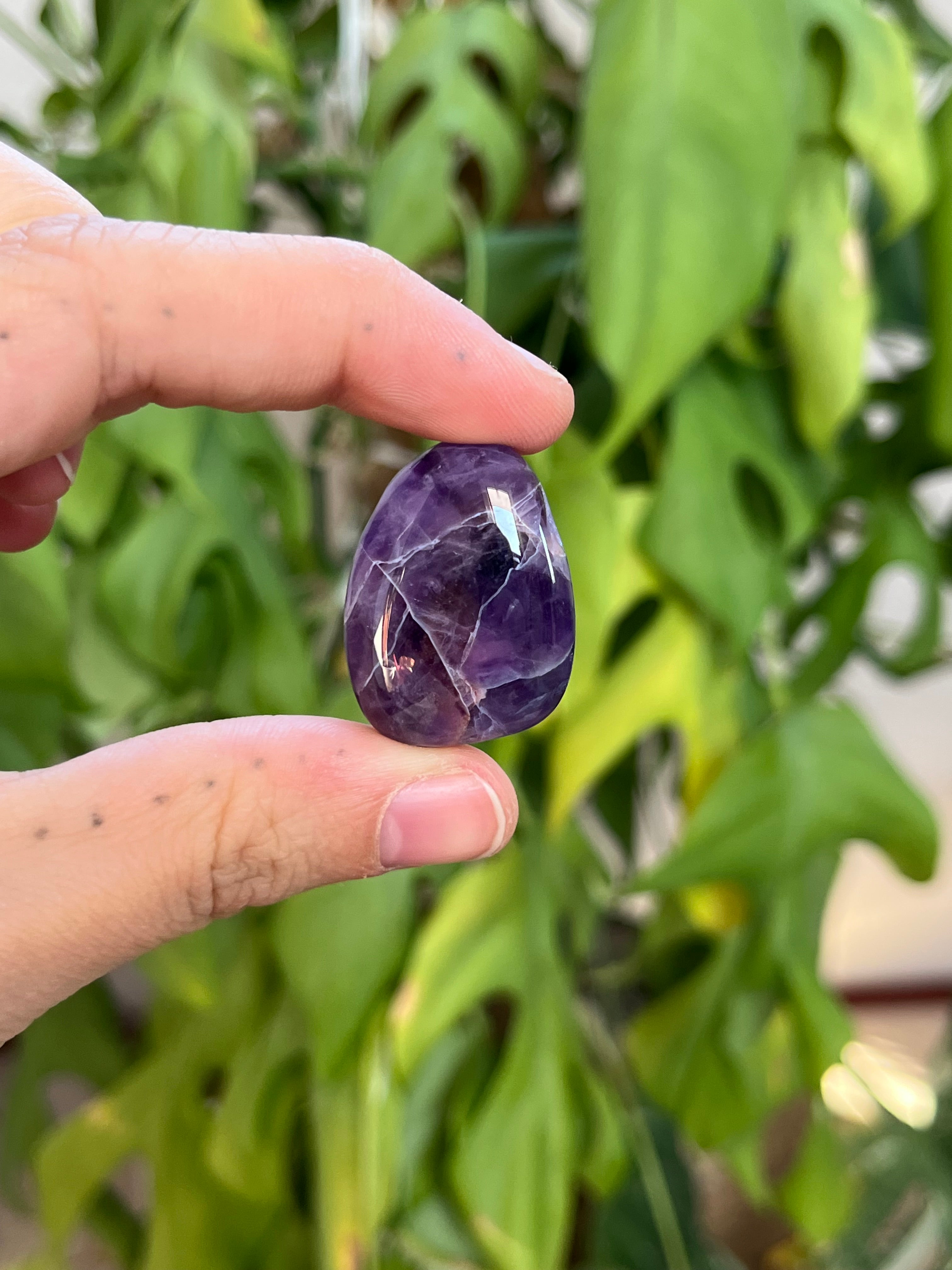 Amethyst Trommelstein gebohrt – Edelstein Anhänger für Ruhe & Klarheit