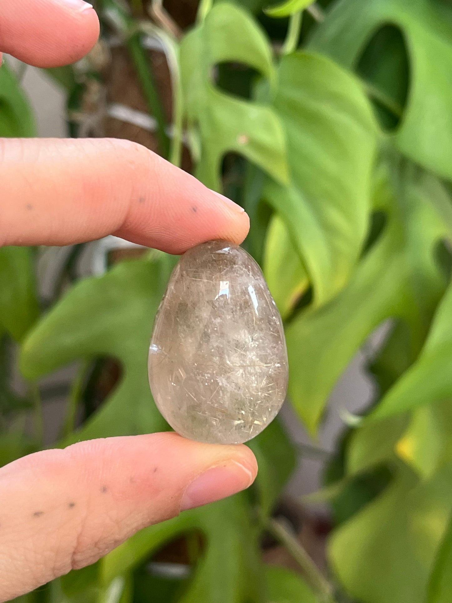 Rutilquarz Trommelstein gebohrt – Edelstein Anhänger Klarheit & Energie Naturstein
