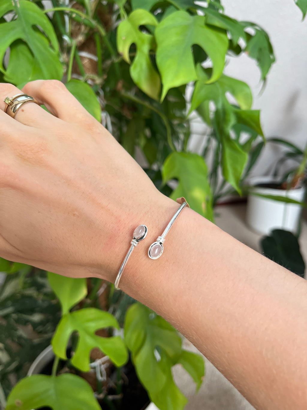 Feiner Rosenquarz Silber Armreif