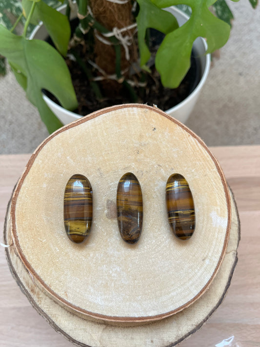 Tigerauge gebohrt Olivenform – Edelstein Anhänger Schutz & Stärke Naturstein