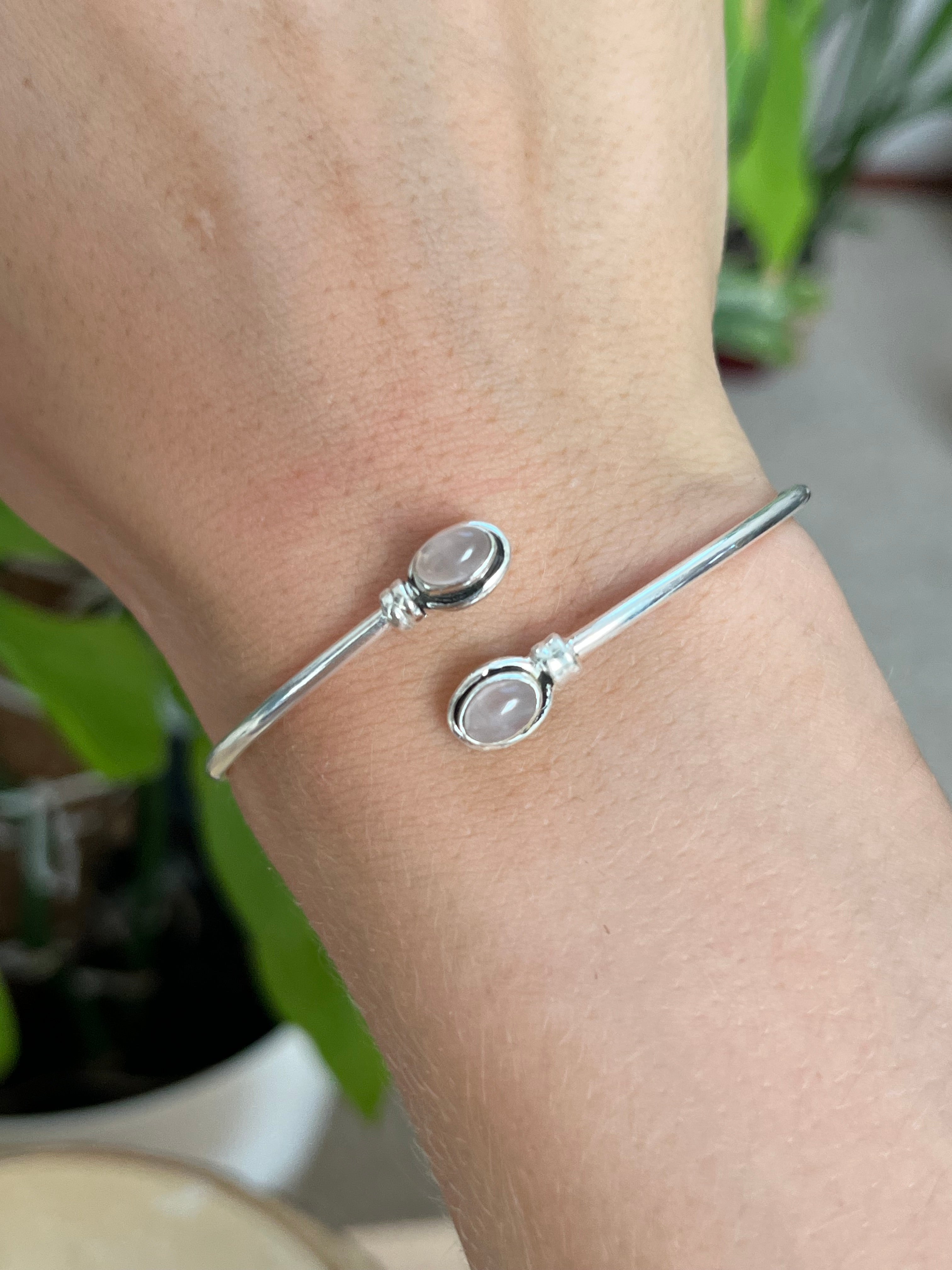 Feiner Rosenquarz Silber Armreif