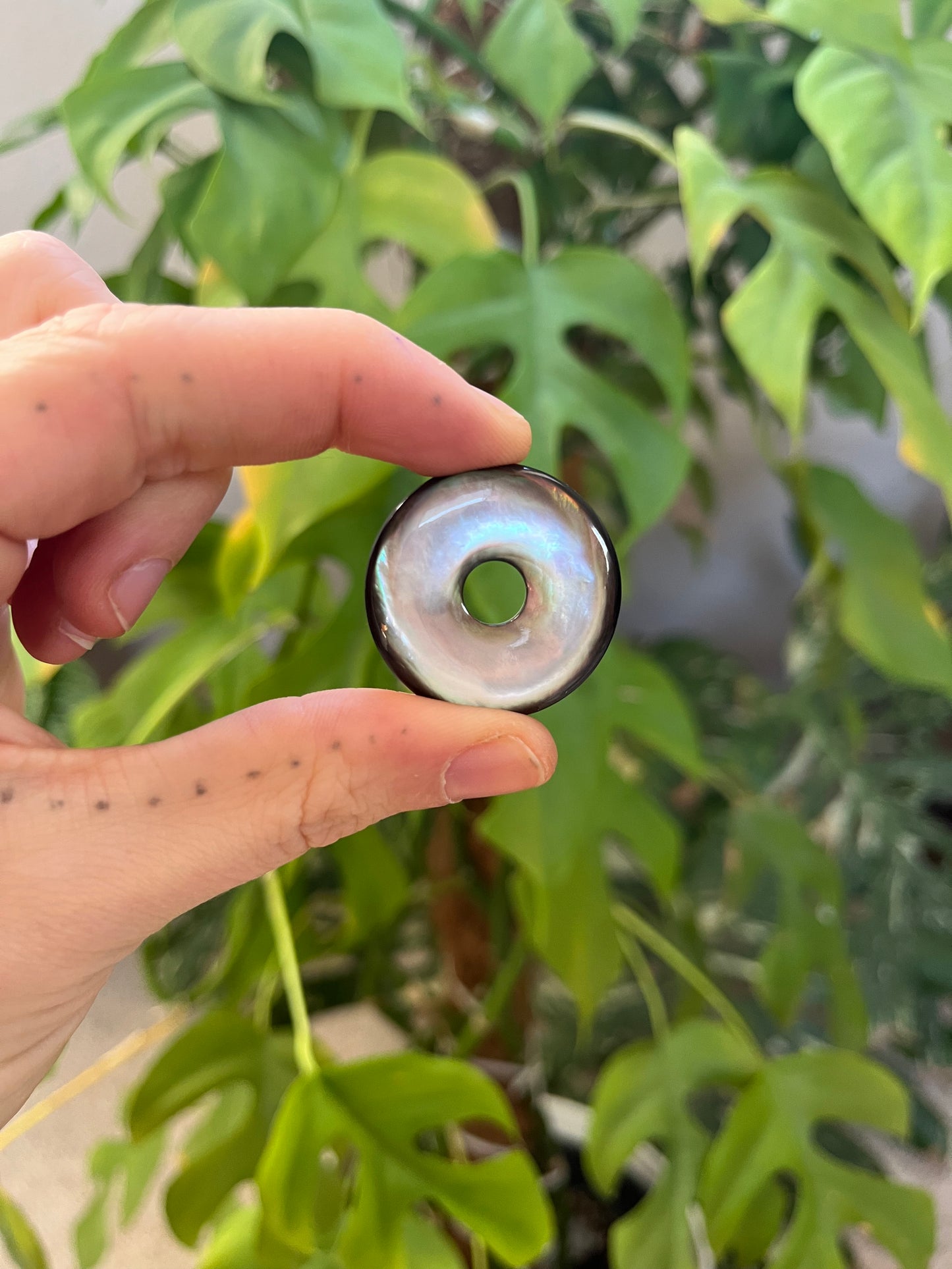 Perlmutt Donut dunkel 3 cm – Tiefe & Eleganz