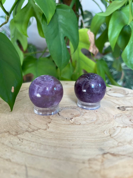Amethyst Kugel 3,3 cm – Edelstein für Intuition & Ruhe