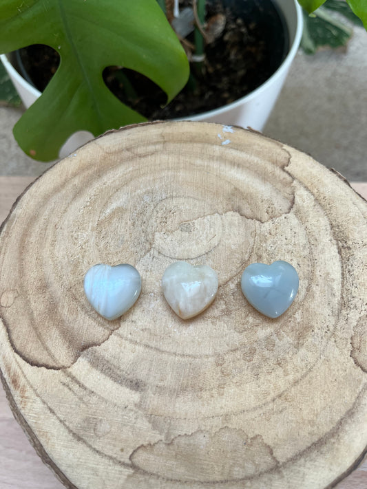 Mondstein Herz hell gebohrt AA Qualität