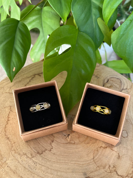 Solarplexus Chakra Ring – Orangencalcit in 925 Silber oder goldfarbenem Draht