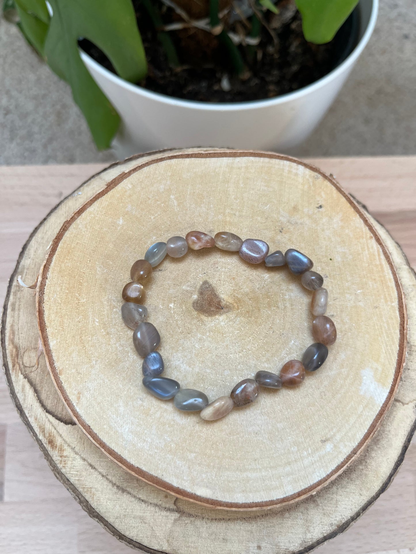 Mondstein Nugget Armband – Edelstein Armband für Intuition & Weiblichkeit