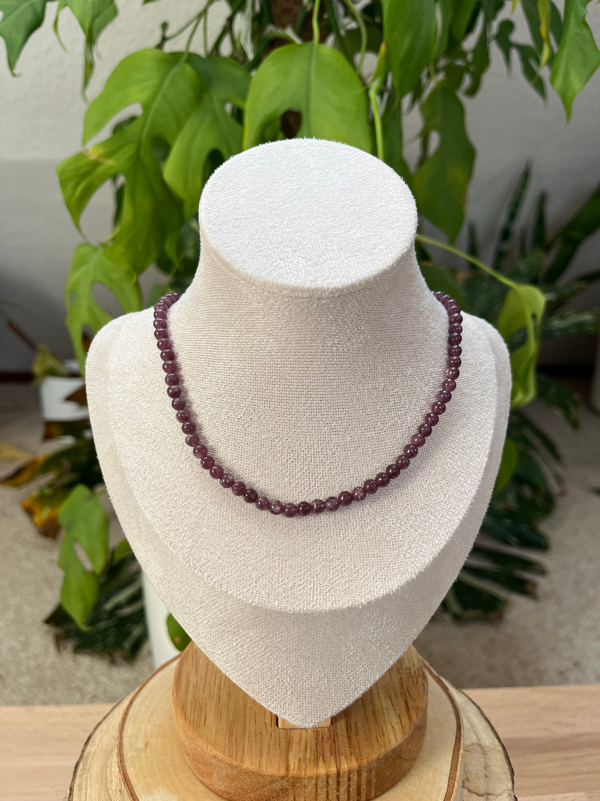 Lepidolith Collier 4 mm Kugeln – Zartes Violett | 45 cm