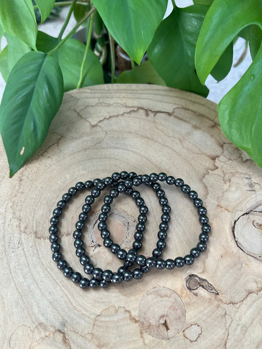 Hämatit Kugelarmband 6 mm – Edelstein Schmuck für Schutz & Stärke