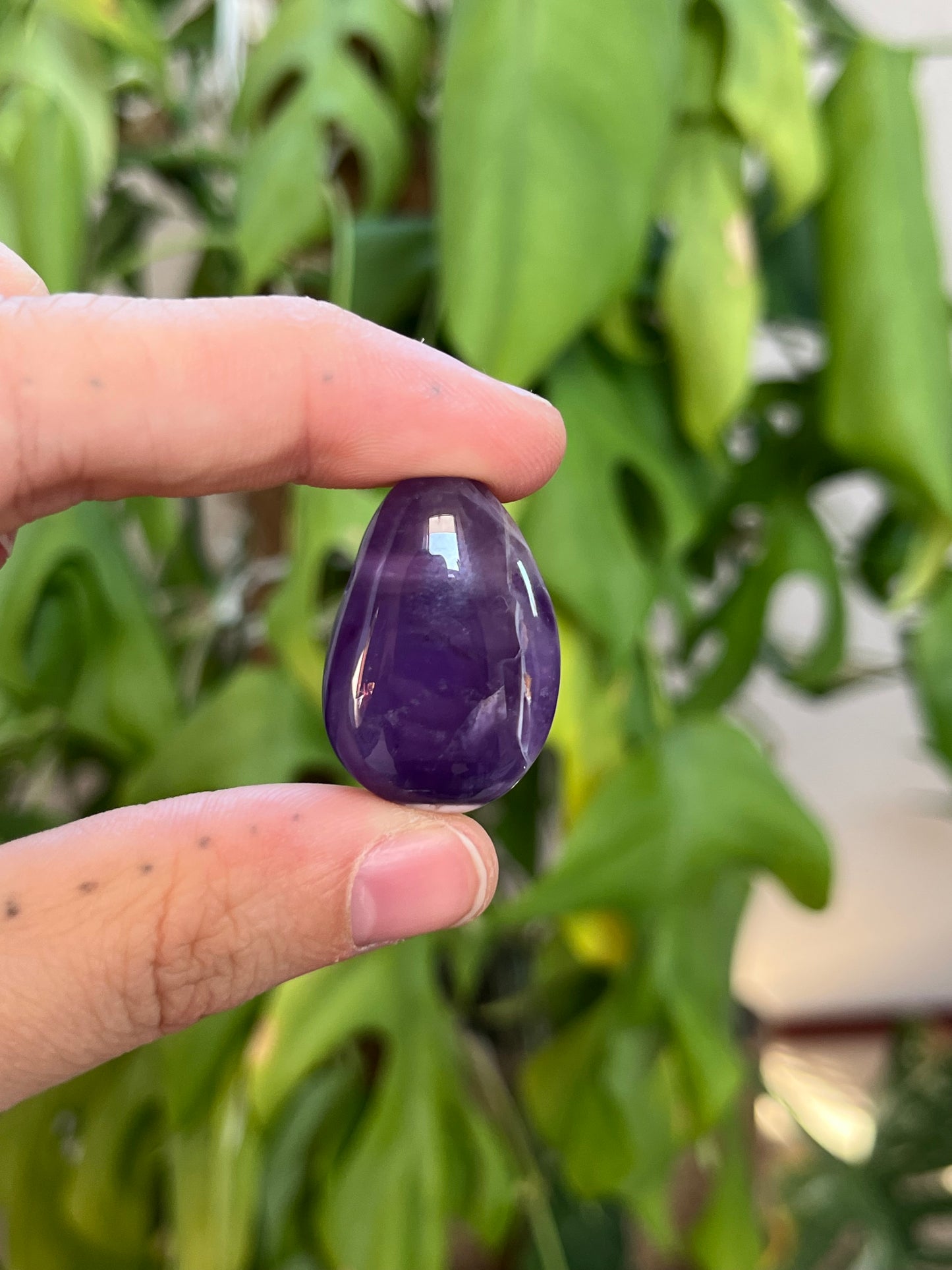 Amethyst Trommelstein gebohrt – Edelstein Anhänger für Ruhe & Klarheit