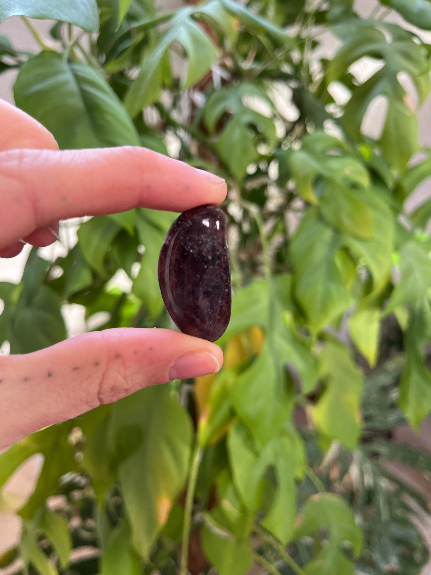 Hilutit Trommelstein gebohrt – Erdung & Tiefe