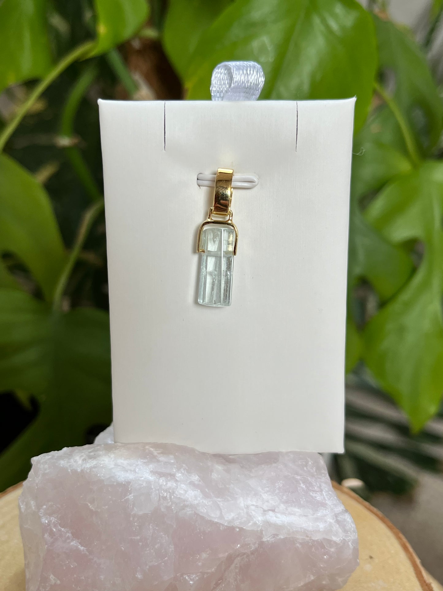 Aquamarin Roh Anhänger 925 Silber vergoldete Öse