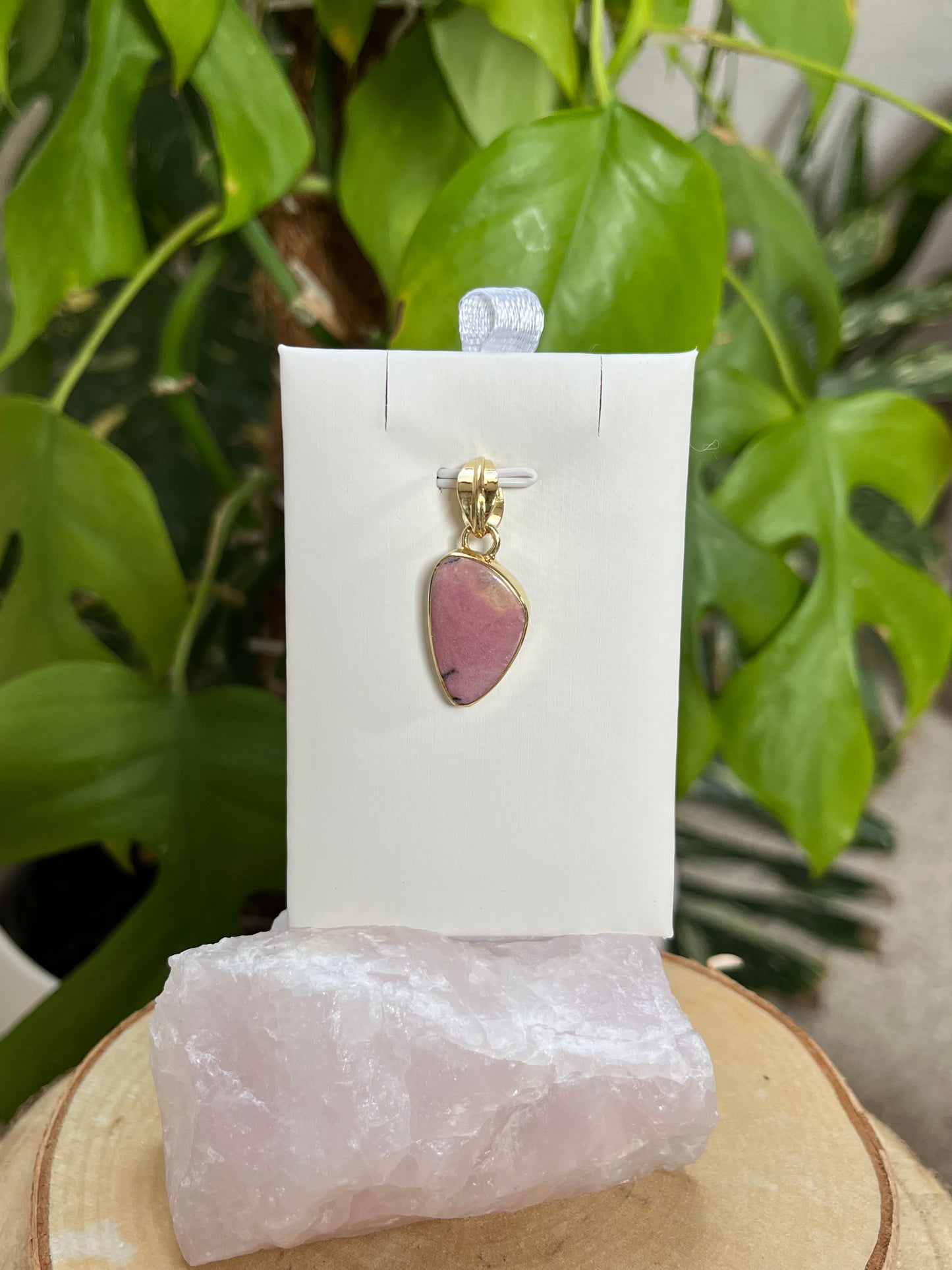 Rhodonit Anhänger 925 Silber vergoldet – Zarte Rosatöne & Herzenergie