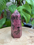 Rhodonit Turm (Madagaskar) – Herzheilung & emotionale Balance