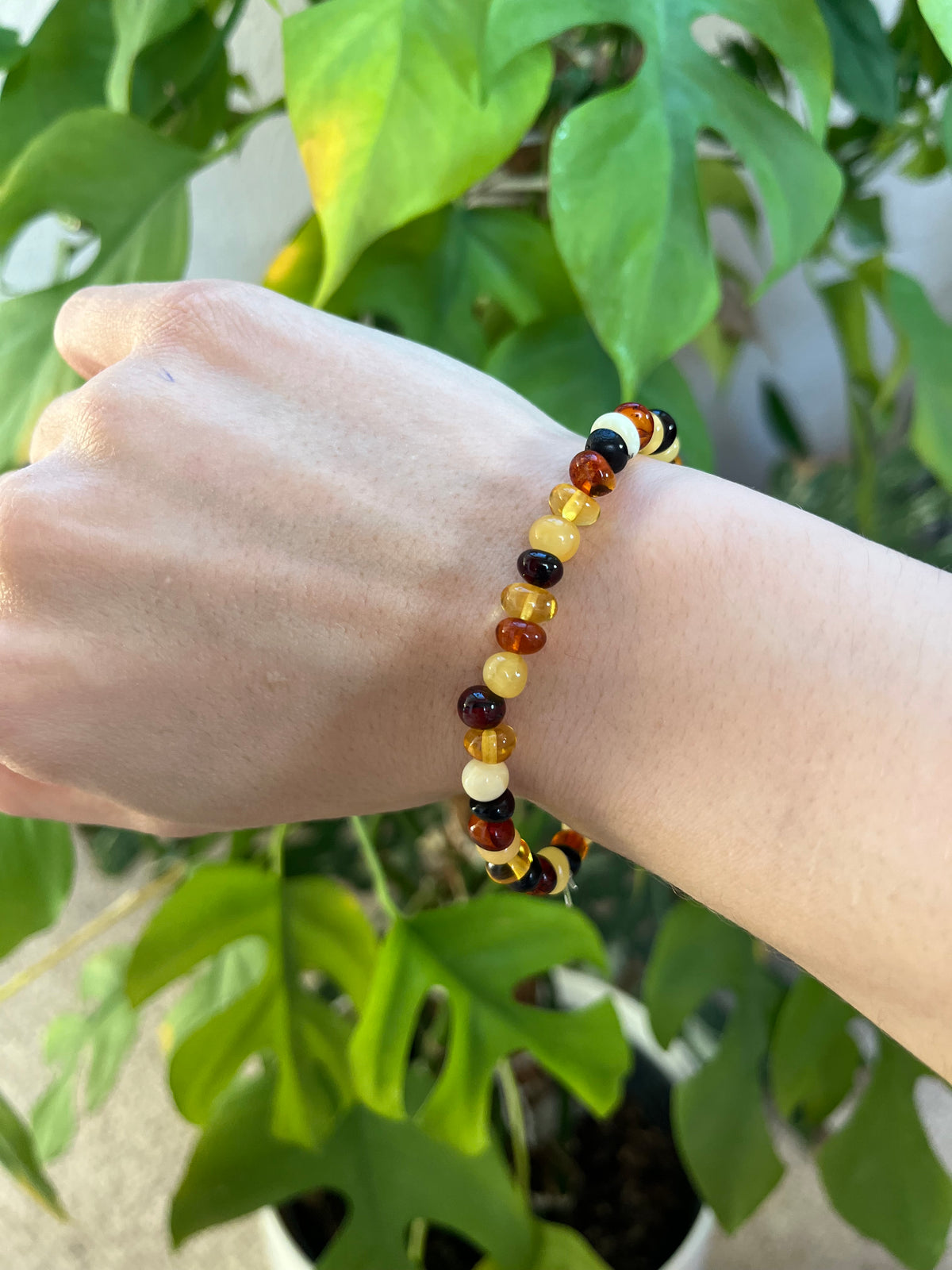 Bunter Bernstein Potato Armband – Wärme & Natürlichkeit