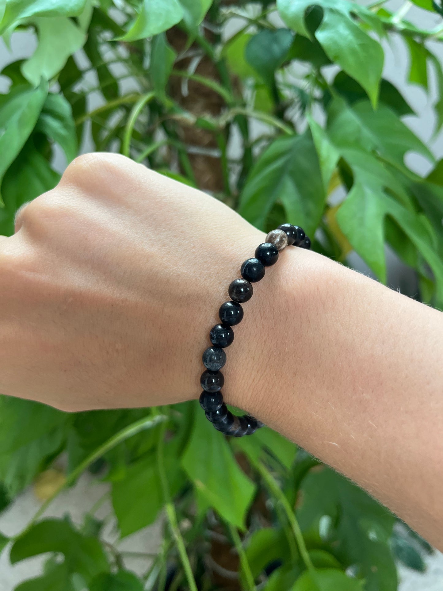 Versteinertes Palmholz Kugelarmband – Edelstein Schmuck für Erdung & Ruhe