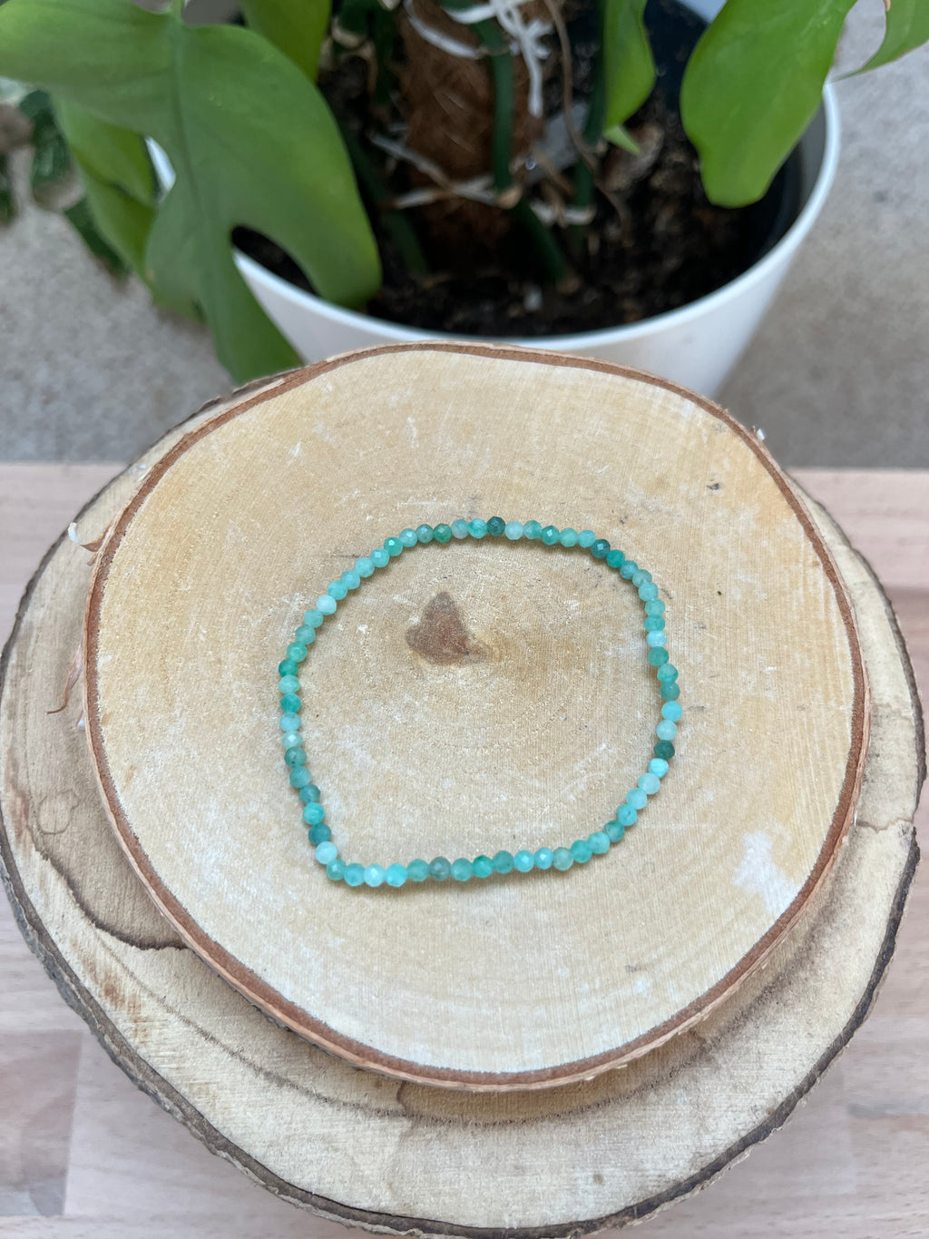Smaragd facettiertes Armband – Edelstein Armband für Liebe & Wachstum