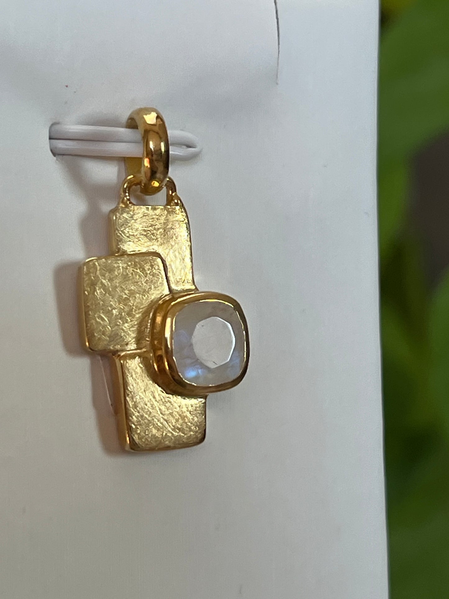 Weißer Labradorit Kettenanhänger – 925 Silber vergoldet